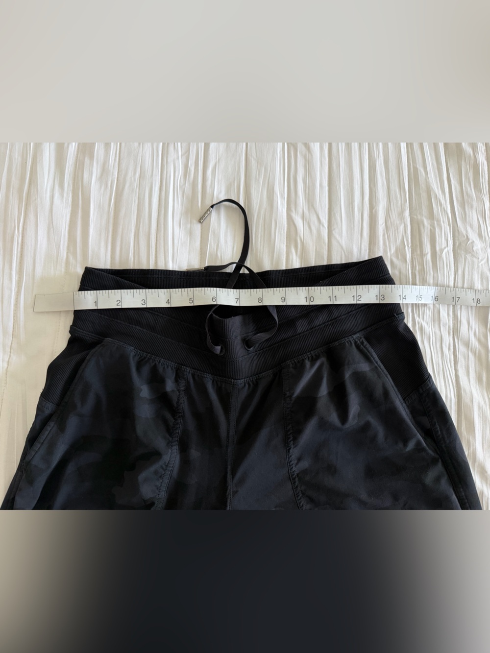 Lululemon Black Camouflage Jogger Pants - Picture 4 of 6